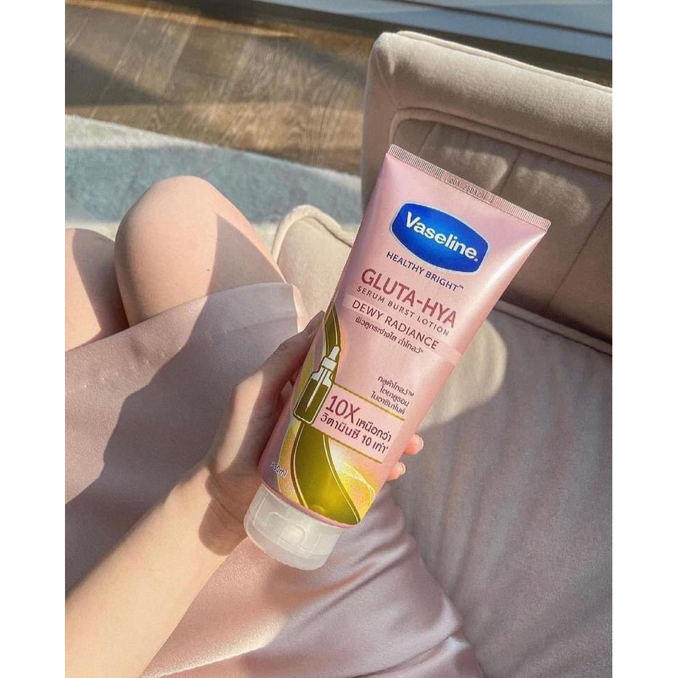 Vaseline Gluta Hya Dewy Radiance / Flawless Bright Healthy Bright​ Gluta Hyaluron Pro-Retinol Serum UV Body Lotion Thailand Original 200 ml