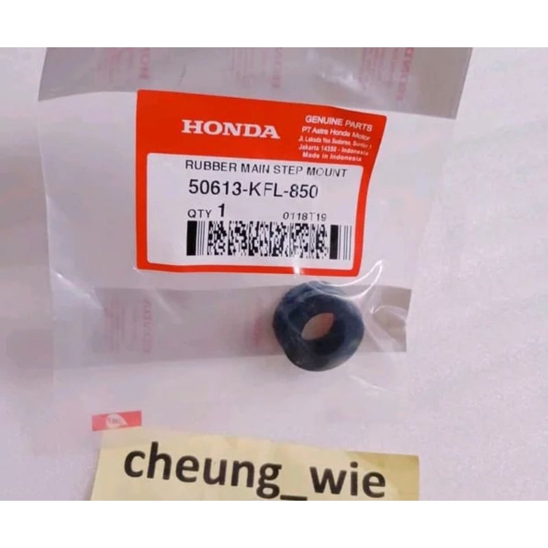 50613KFL850 Karet Mount Besi 1bh Footstep depan Honda Supra 125/ Karisma ori AHM