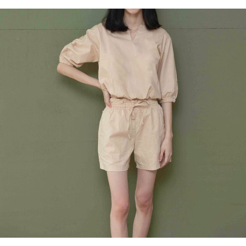 Yuki Set in Cream - Nara Apparel Baju Rumah/ Setelan Wanita / celana pendek / crop top