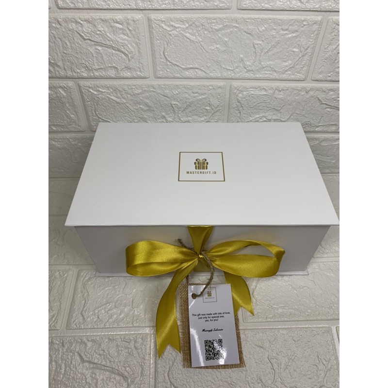 

Hardbox - Box Premium - Box Hampers - Kado - Giftbox - Gift - Kotak - Hard Box - Bride - Hantaran