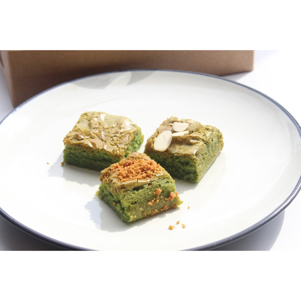 

Green Tea Matcha Fudgy Brownie - Yabites