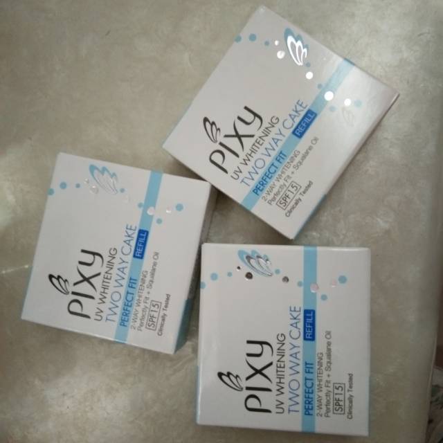Revill PIXY uv whitening two way cake spf 15