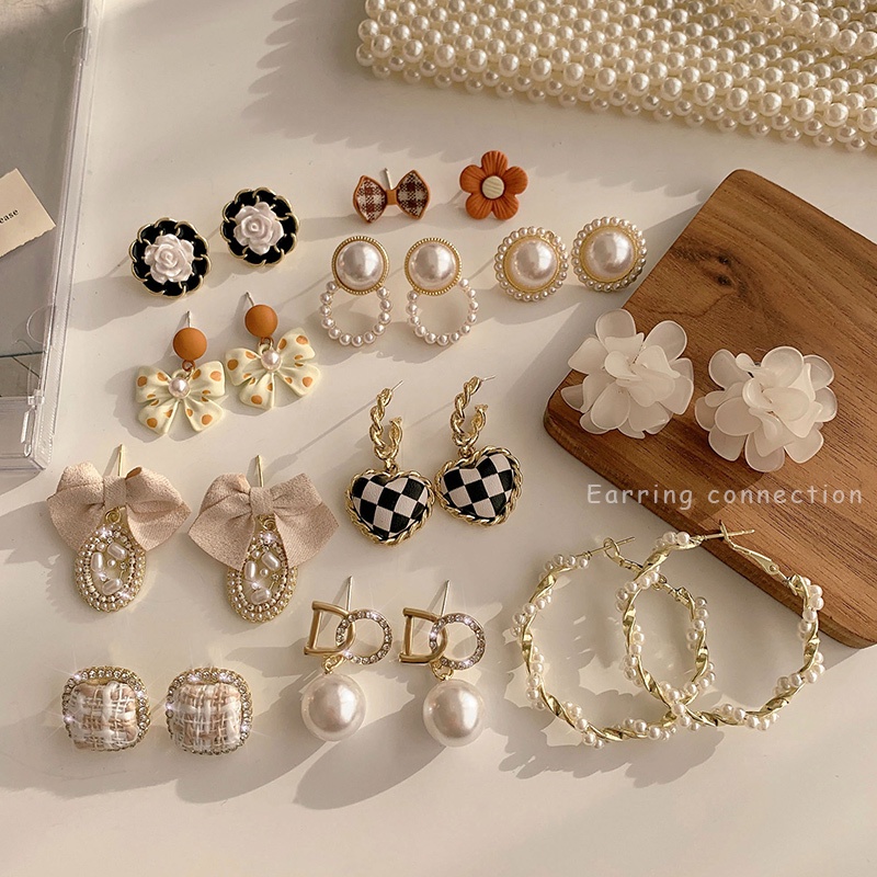Anting Mutiara Bunga ins Temperamen all-match Desain Wanita earrings ear clip