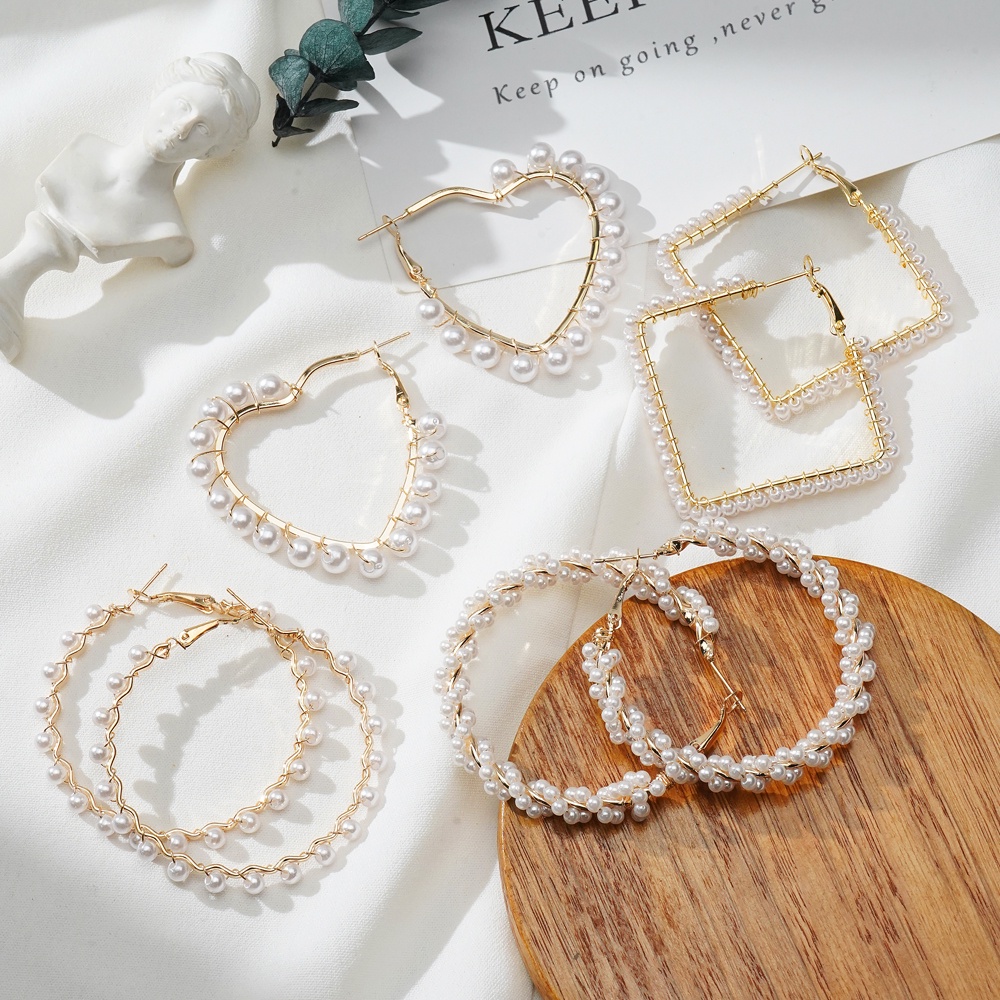 Anting Bulat Besar Aksen Mutiara Untuk Wanita
