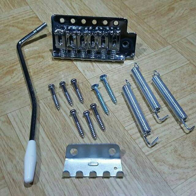 Bridge Tremolo Gitar Fender