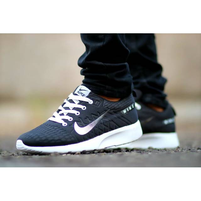 SEPATU NIKE SPORT JOGGING CASUAL SANTAI PRIA KEKINIAN