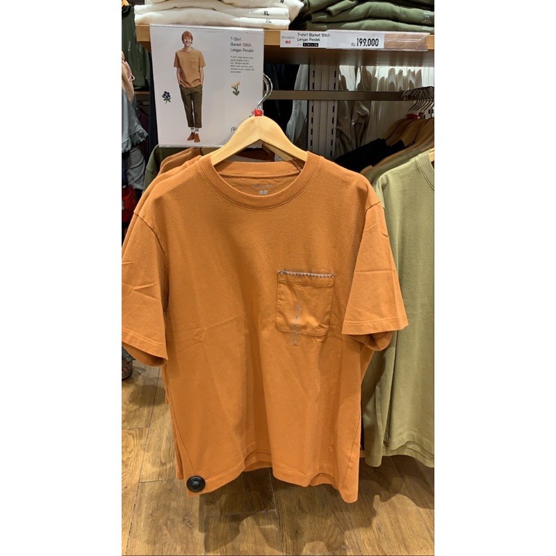 kaos Uniqlo pria original store