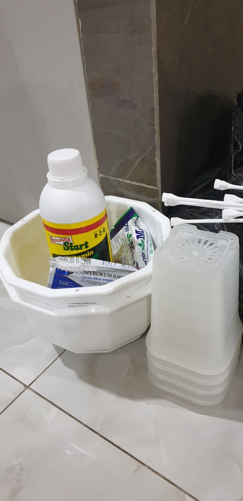 Pot Nkt Warna  No 8 Kotak - Tebal Berkualitas