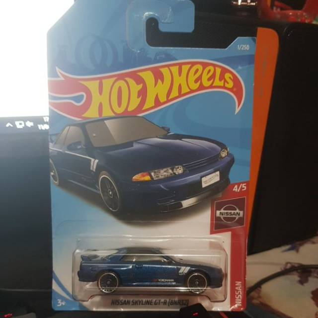 Hot Wheels NISSAN SKYLINE GT-R (BNR32)