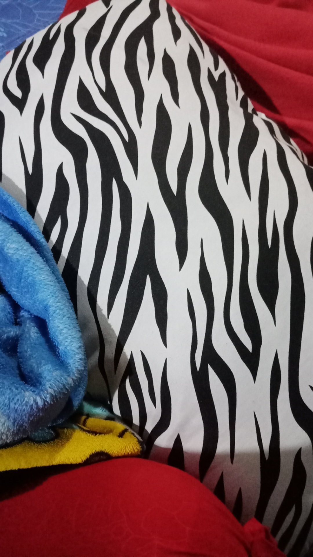 Zebra - Bantal Tidur Dan Guling Motif Zebra Standar Hotel Friamart