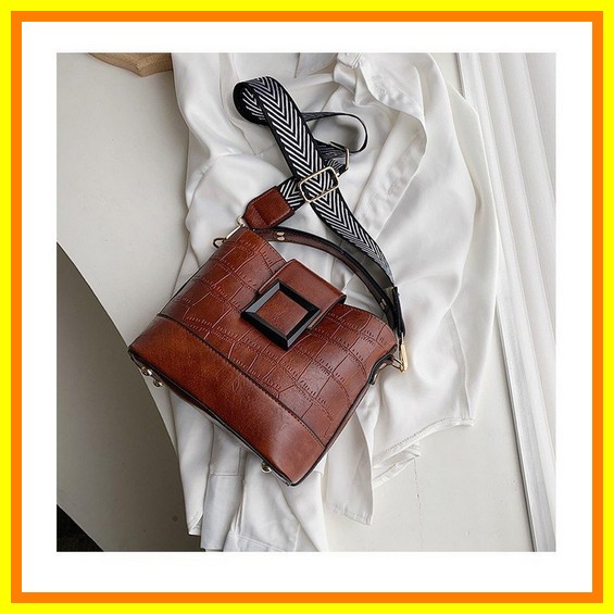 Tas Selempang Wanita  Vb1383 Batam Jakarta Slingbag Kantor Kondangan Bahu Undangan Jinjing Elegan Ha