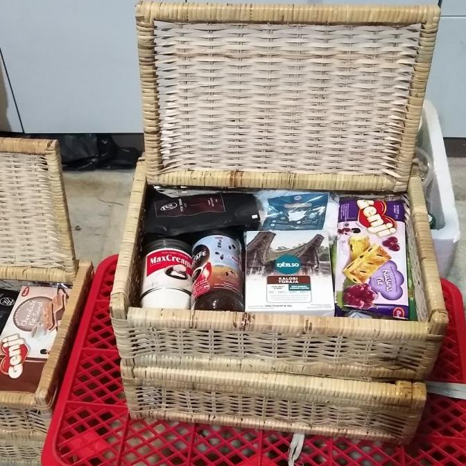

HAMPERS NATAL TREASURE BOX FVV54DC41