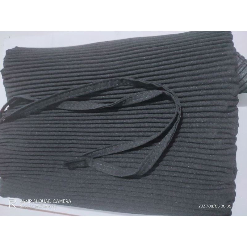 PROMO JILBAB INSTAN BERGO PLISKET LIDI/JILBAB PLISKET MARYAM 70x80-Hitam