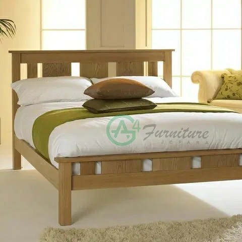 Tempat Tidur Jati Klasik Lyon King