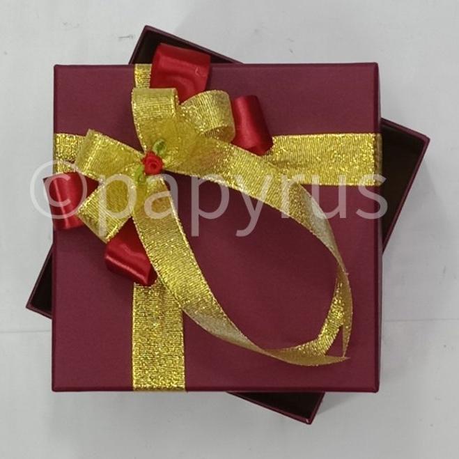 

➤ Papyrus 15x15 Tinggi 5cm Kotak Kado Gift Box ✭