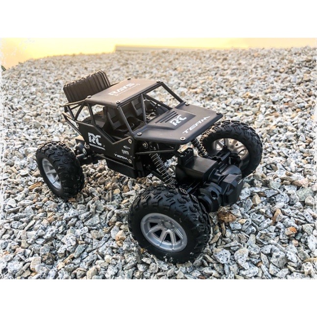 Mobil Remote Control Remot Kontrol Offroad Body Metal 1:18 Rock Crawle