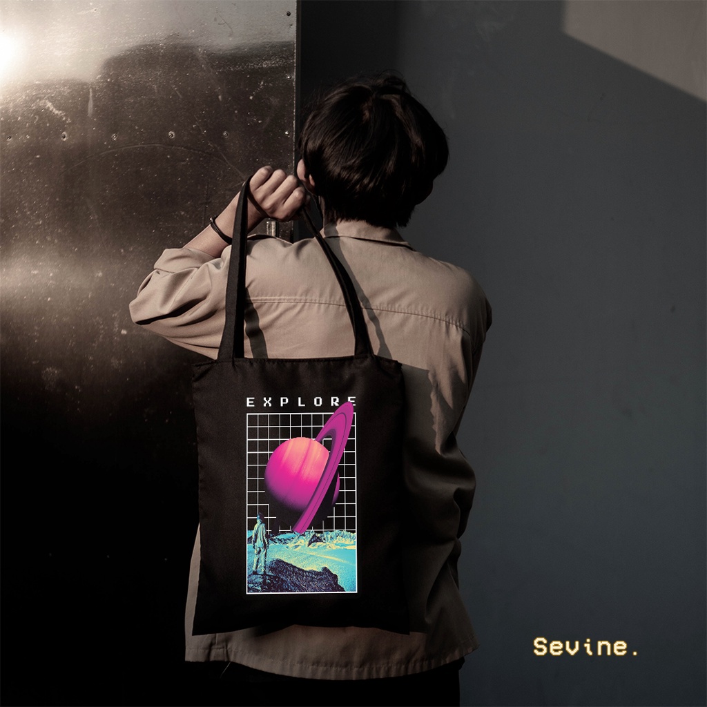 Sevine Totebag Fashion Tas Tote Bag Hitam Resleting Pria Wanita Laptop Kuliah Retro Vaporwave - HVW5