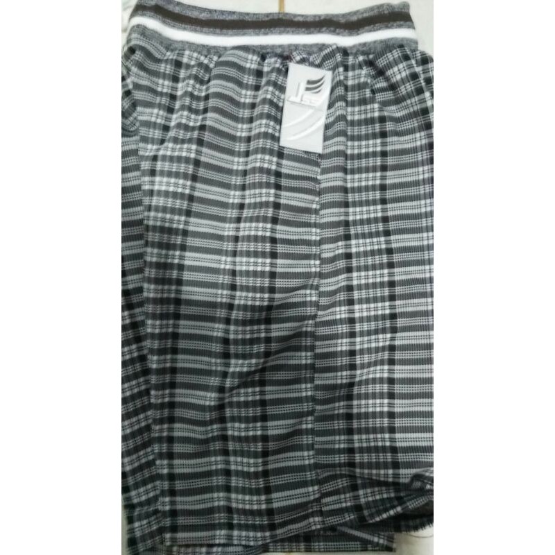 celana kolor motif kotak