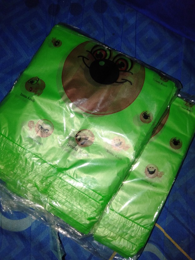 Uk 15 Kantong Kresek Plastik Smile ( Isi 50 Lembar