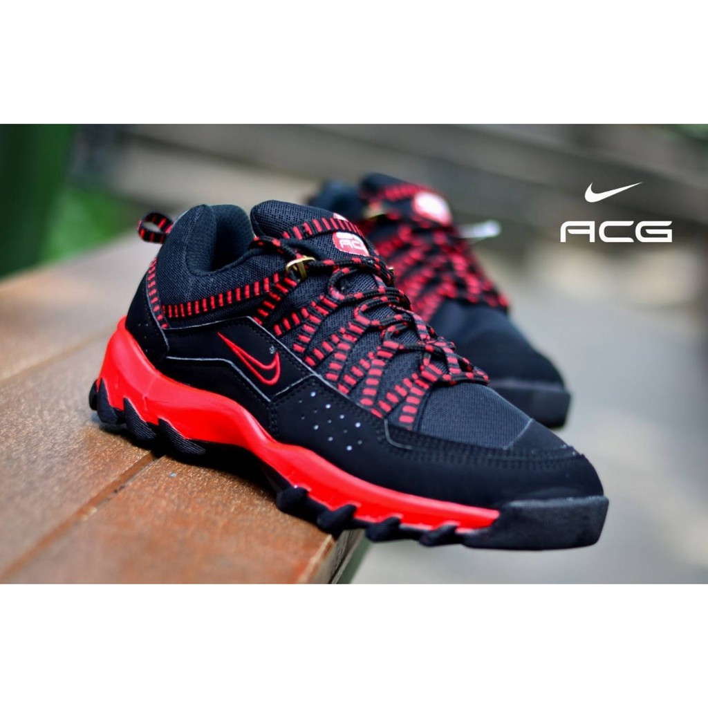 sepatu nike acg