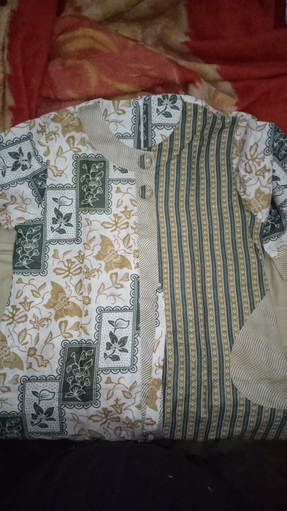Grosir Terlaris Serut Genes Jelita Tunic Navbor Yelbor Whitbor Creambor Tunik Batik Modern Hrb030