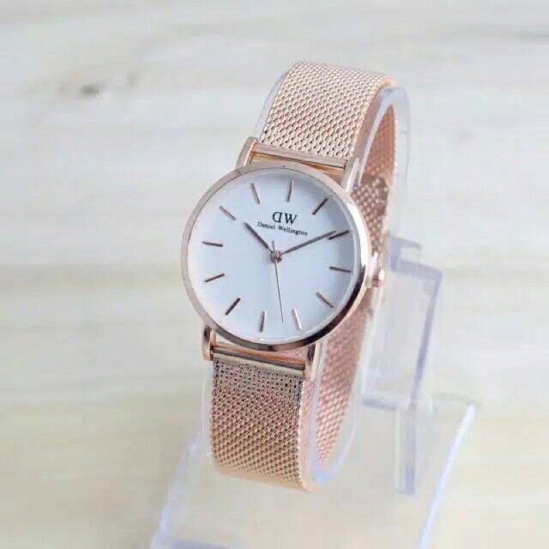 Jam Tangan Wanita DWE Balok Classic Strap Magnetik