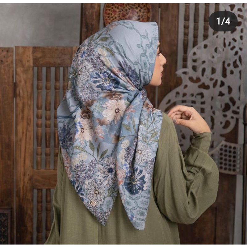 Sandhya  scarf heaven lights