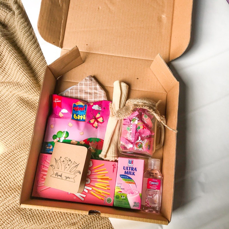

Gift Box Mix Pink (Kado ulang tahun/birthday/anniversary/graduation)