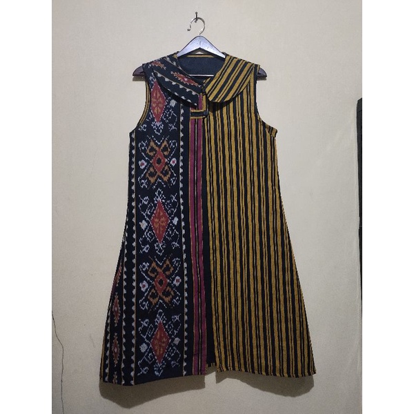 BAJU OUTER TENUN ETNIK HALUS