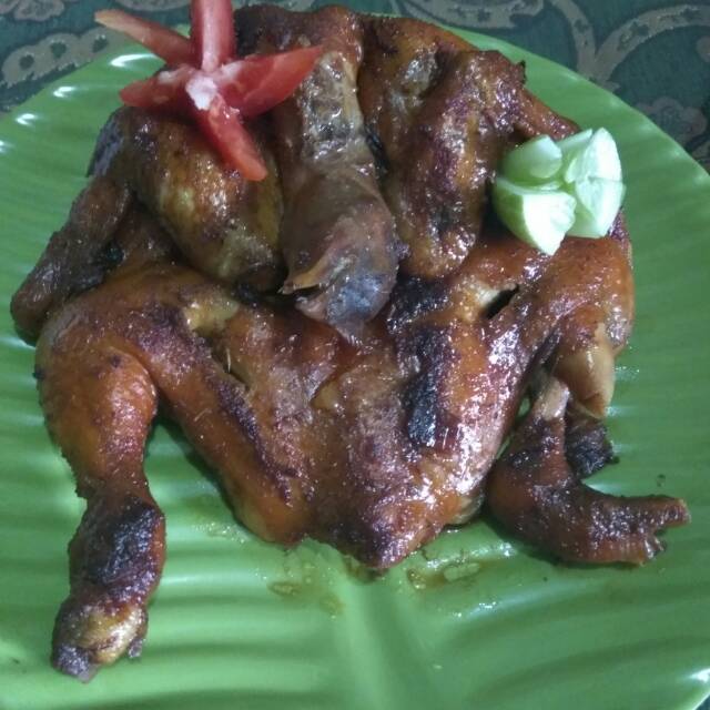 

Ayam bekakak/ayam ungkep kalasan/ayam negeri bekakak/ayam kalasan