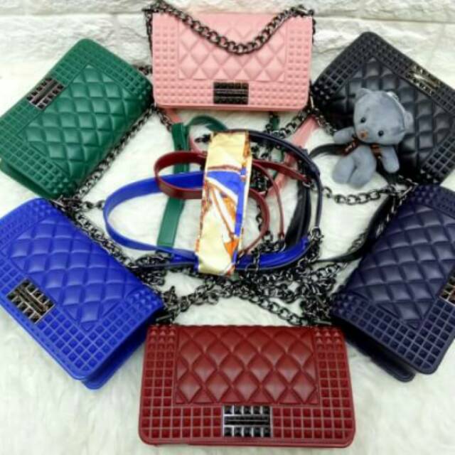 Chanel Boy stud jelly dove Uk 25cm