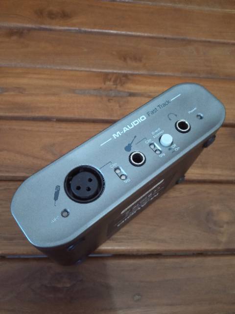 AUDIO INTERFACE M AUDIO FAST TRACK