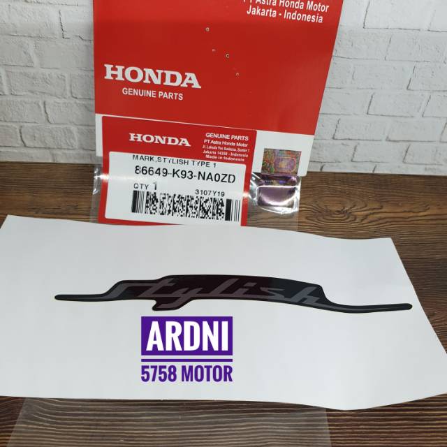 Mark Sticker Stiker Tulisan Logo Stylish Scoopy Hitam