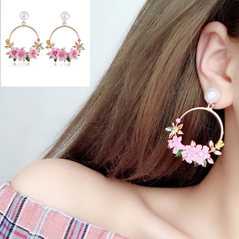 Anting Tusuk Gantung Desain Bunga Untuk Wanita