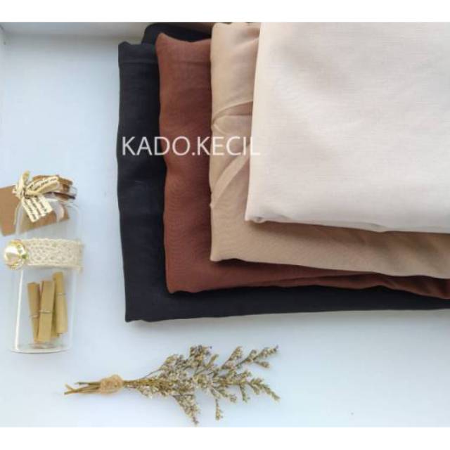 Hijab/Jilbab segi empat Polos umama