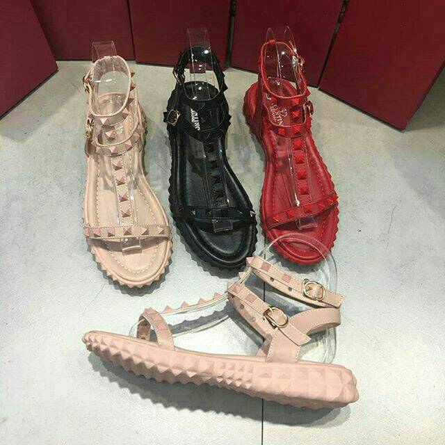 Valentino Rockstud sandal