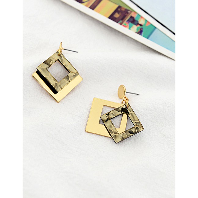 LRC Anting Tusuk Fashion Green Geometric Diamond Earrings F47074