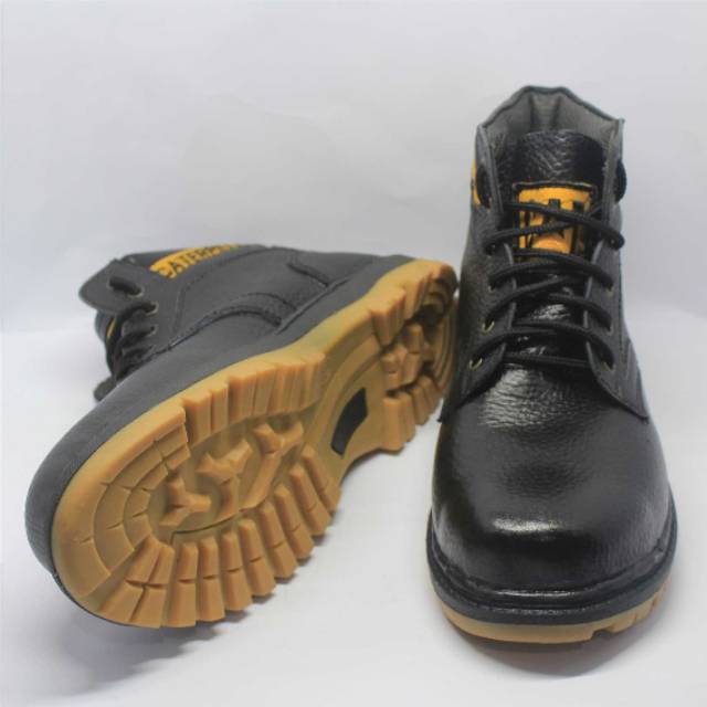 Safety-sepatu safety-proyek-spbu-kitchen-kerja-lapangan-tambang- mrek caterpillar bahan kulit asli