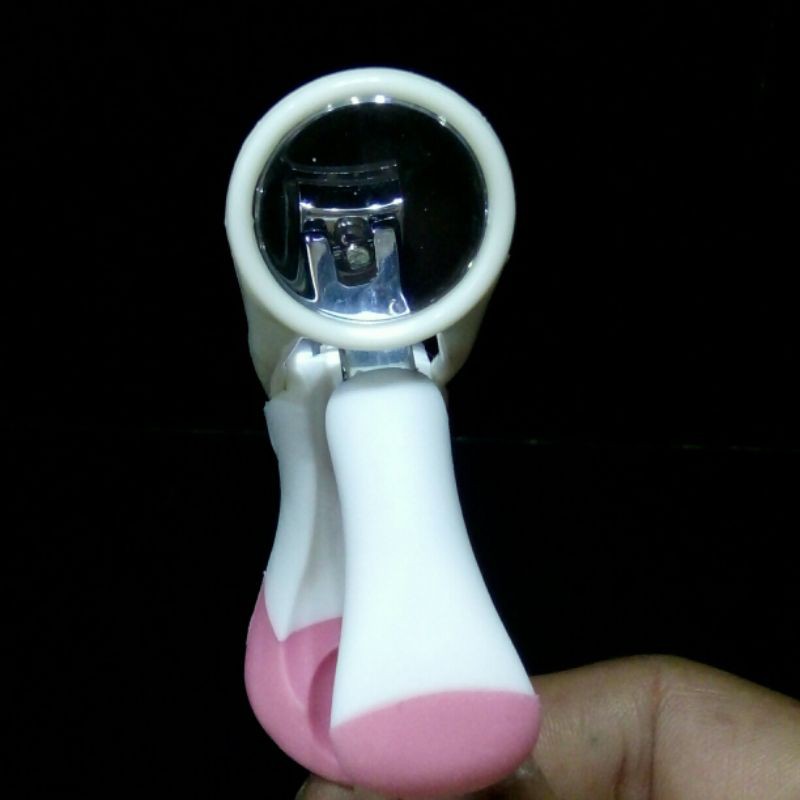 Baby Nail Clippers with Magnifier [Gunting Kuku Bayi dgn Kaca Pembesar]