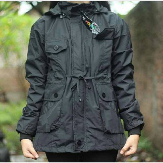 Jaket parka wanita yang lg booming