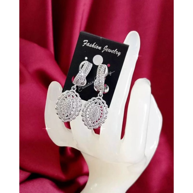 Anting mewah replika berlian