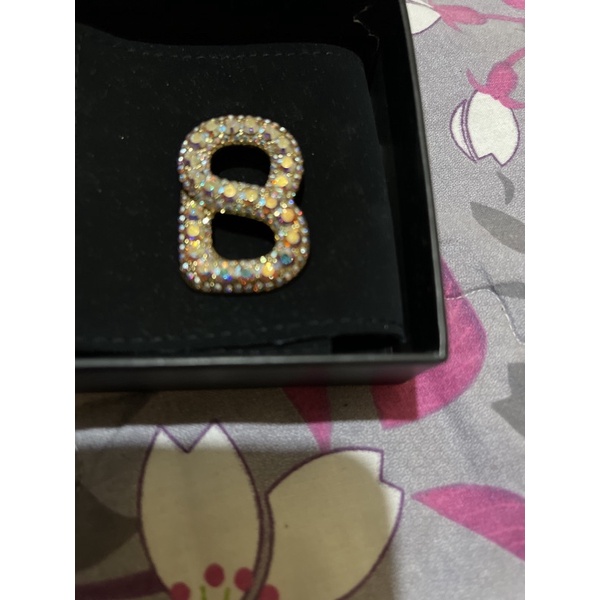 (Preloved) Buttonscarves Brooch Gleaming Gold