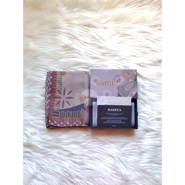 Preloved Hadiya Scarf by Kamiidea