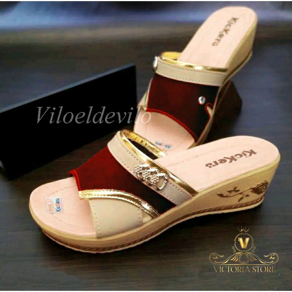 Sandal Wedges Wanita Slop casual Terbaru Kickers Wedges Wanita Sandal Wanita Pesta