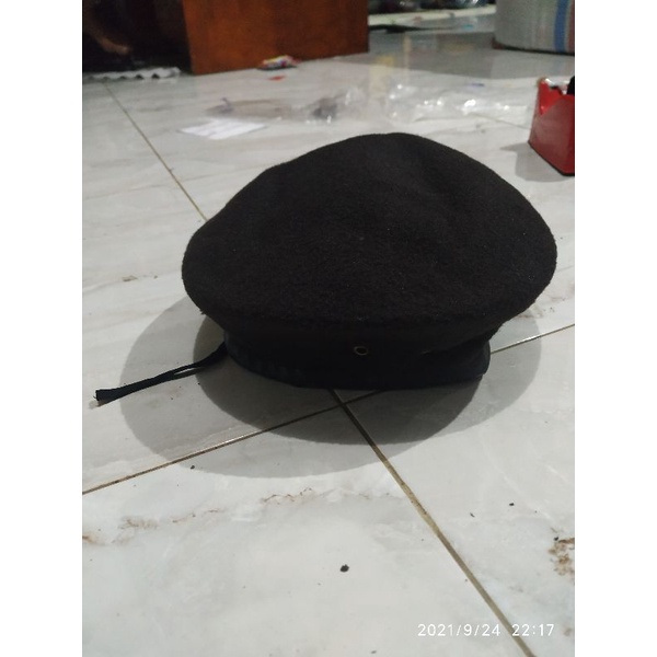 BARET LAKEN STANDAR PORLI