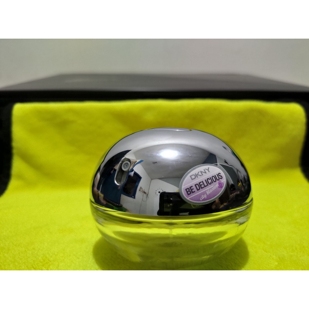 Botol parfum bekas DKNY