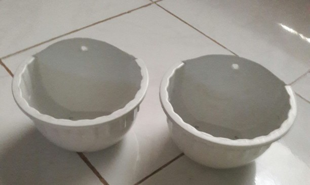 Pot Bunga Tembok Putih 19cm - Putih