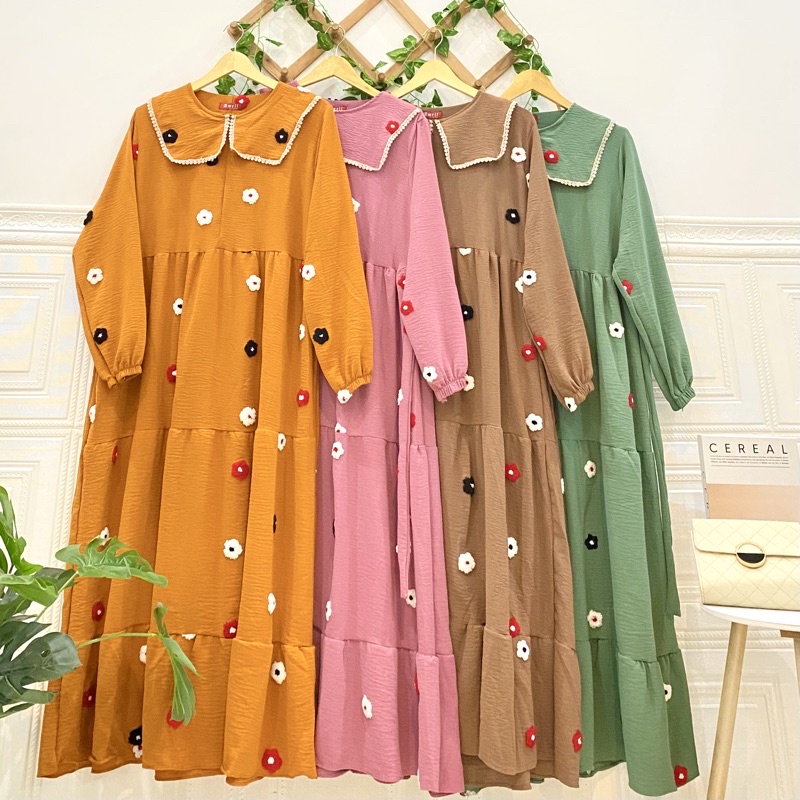 Fissa Midi Dress Crinkle PomPom by eshantai