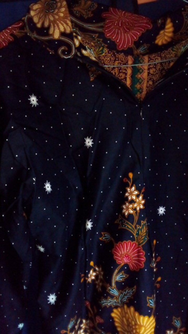 Grosir Terlaris Genes Jelita Tunic Navbor Yelbor Whitbor Creambor Tunik Batik Modern Hrb052