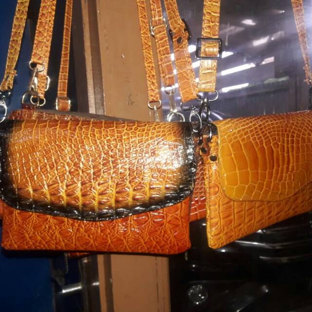 Tas selempang kulit buaya asli
